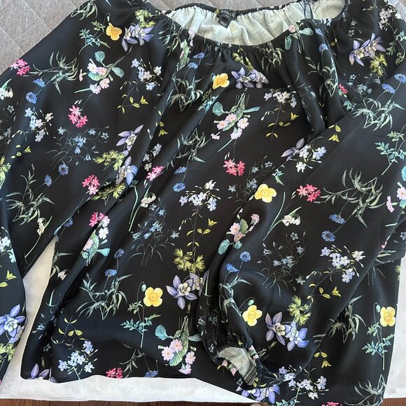 Off-the-Shoulder Long-Sleeve Blouse - NWT - Picture 4 of 8